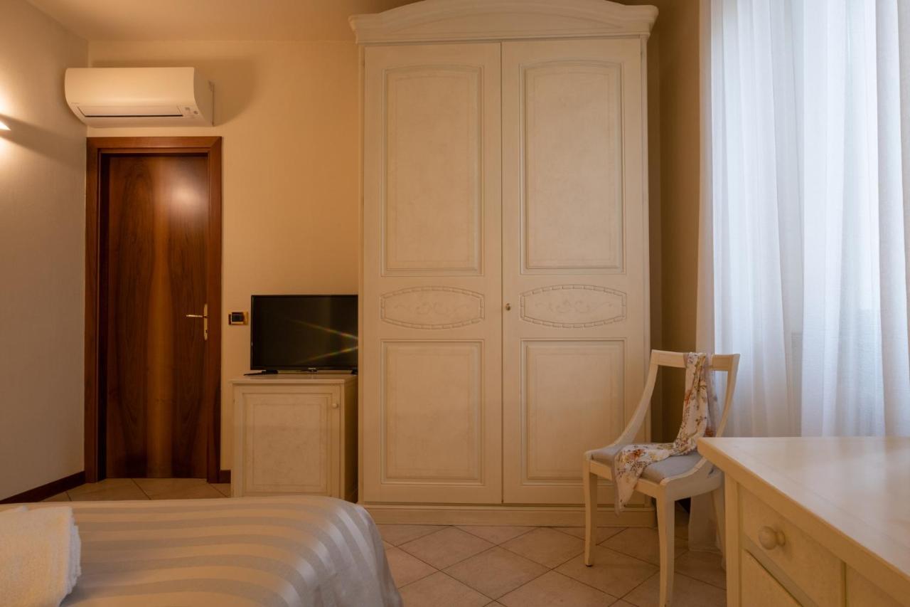 Hotel San Lorenzo Поццоленґо Екстер'єр фото